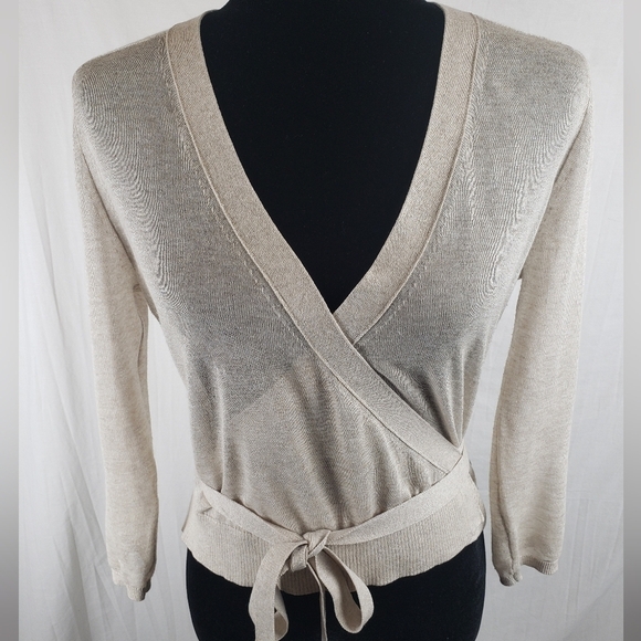 Ann Taylor Beige 3/4 Length Sleeve Wrap Tie Around Ballet core Shirt Sz S - Picture 6 of 7